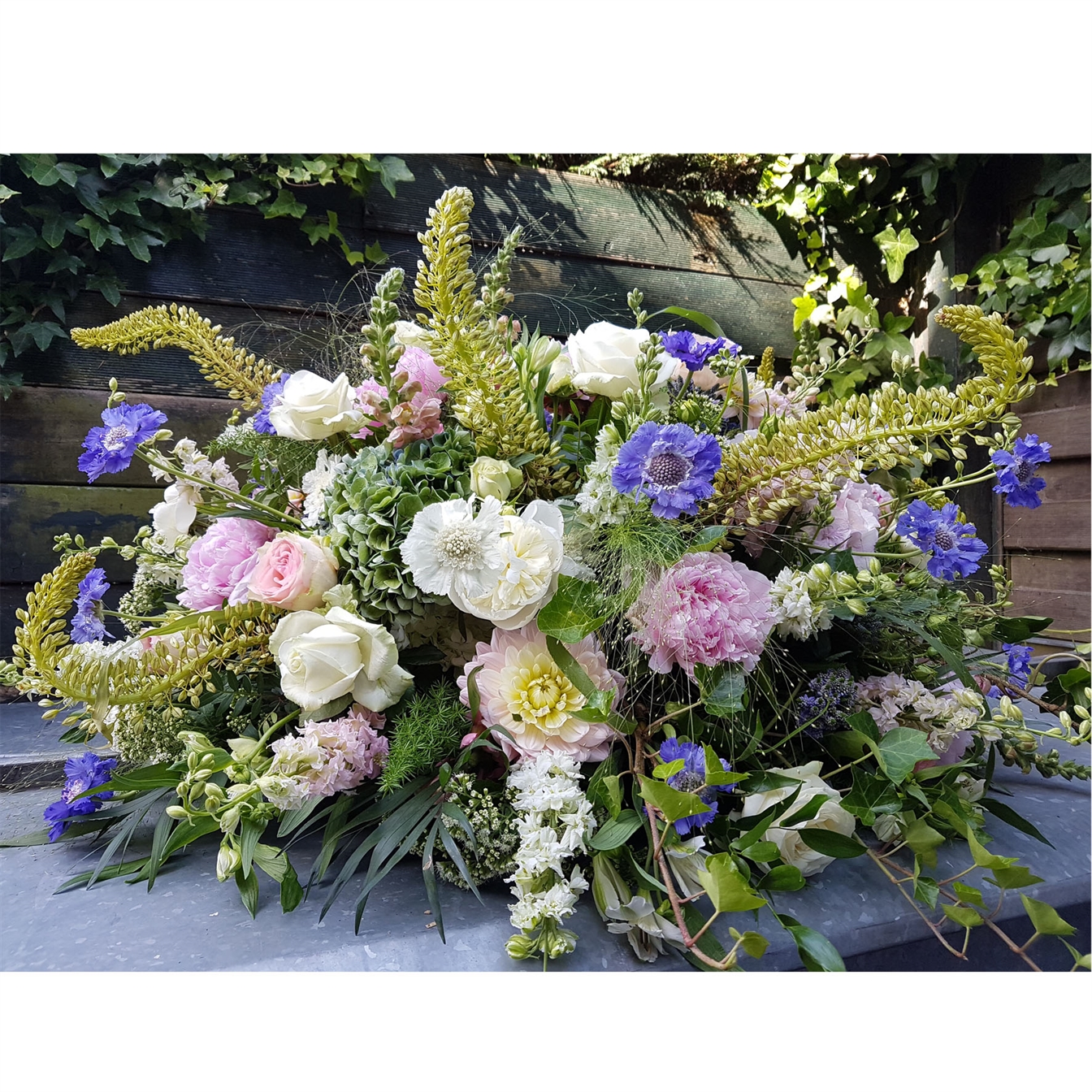 Blz.25 Rond gemengd afscheidsstuk pastel & blauw 