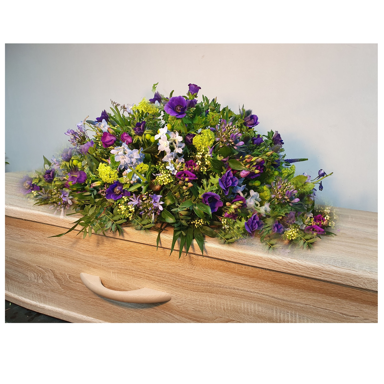 AFSCHEIDSSTUK BLAUW PAARSE TINTEN 19