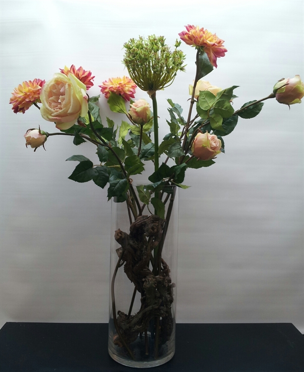 Zijden bloemen in cilinder vaas